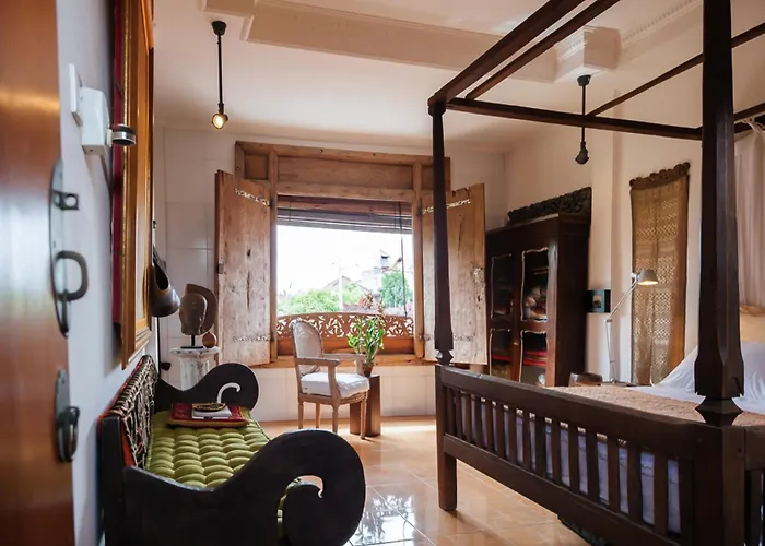 Maruti Lane Villa